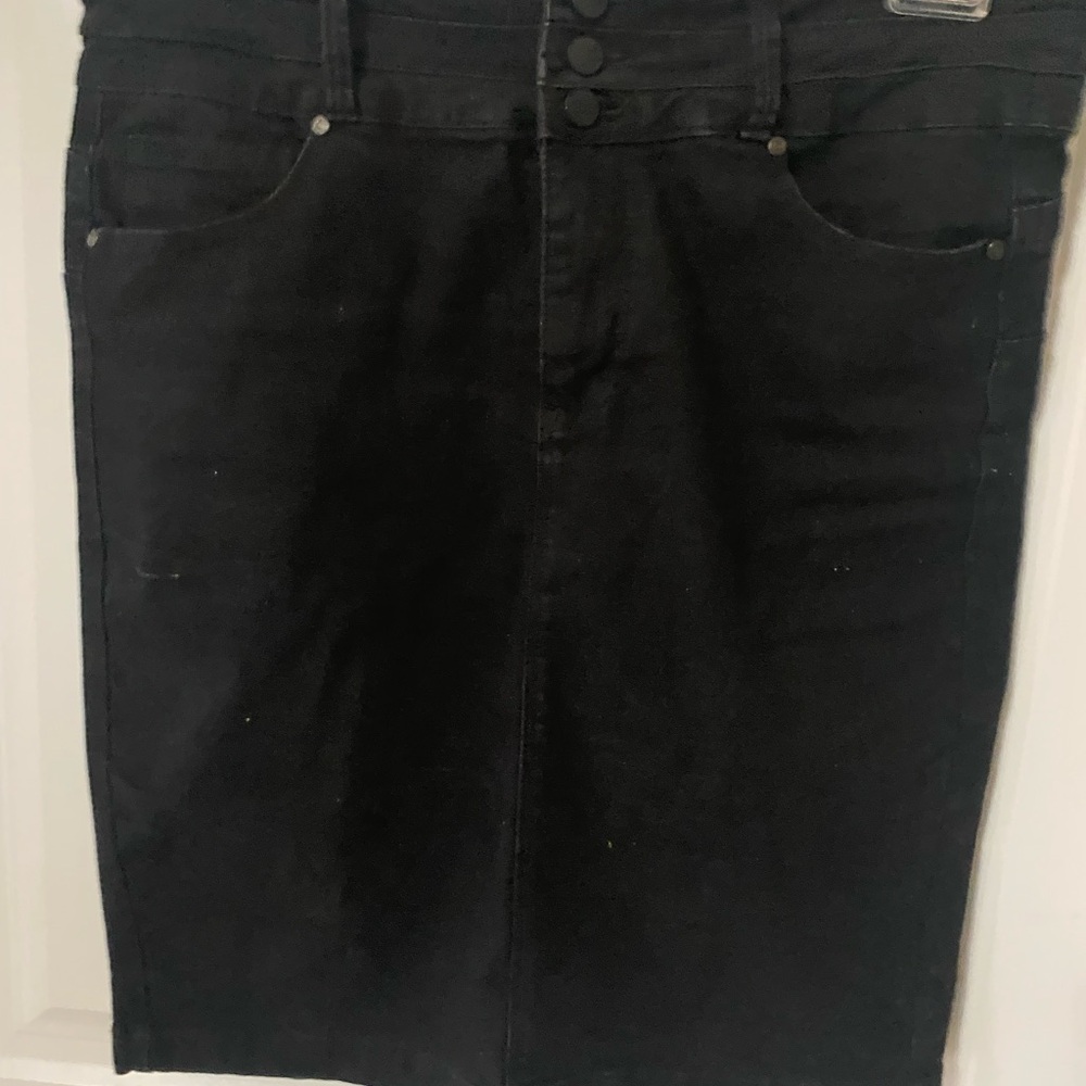 Love Black Denim pencil skirt